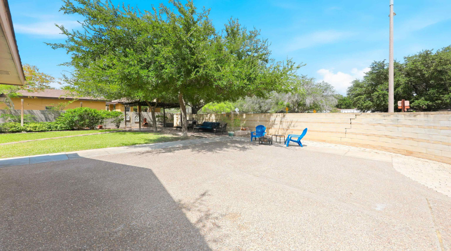 3301 Winsome Ct, Laredo, Texas 78045, 4 Bedrooms Bedrooms, 7 Rooms Rooms,2 BathroomsBathrooms,Residential,For Sale,3301 Winsome Ct,20263579