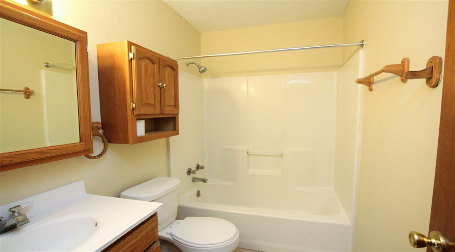103 Mims Ave, Laredo, Texas 78041, 1 Bedroom Bedrooms, 2 Rooms Rooms,1 BathroomBathrooms,Residential,For Rent,103 Mims Ave,20263580
