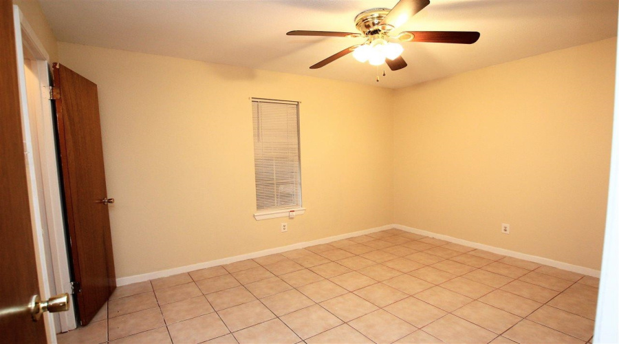 103 Mims Ave, Laredo, Texas 78041, 1 Bedroom Bedrooms, 2 Rooms Rooms,1 BathroomBathrooms,Residential,For Rent,103 Mims Ave,20263580
