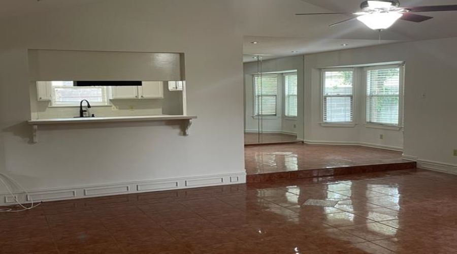 316 Oklahoma St, Laredo, Texas 78041-3136, 3 Bedrooms Bedrooms, 7 Rooms Rooms,2 BathroomsBathrooms,Residential,For Rent,316 Oklahoma St,20263582