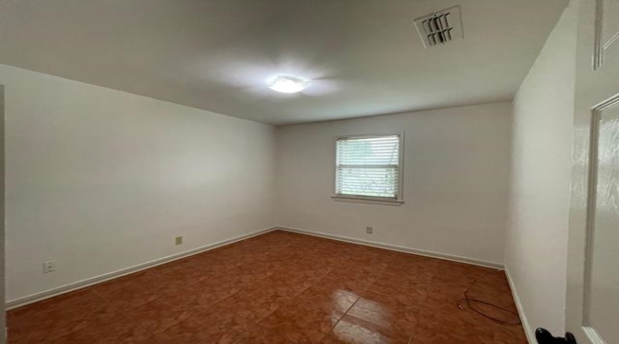316 Oklahoma St, Laredo, Texas 78041-3136, 3 Bedrooms Bedrooms, 7 Rooms Rooms,2 BathroomsBathrooms,Residential,For Rent,316 Oklahoma St,20263582