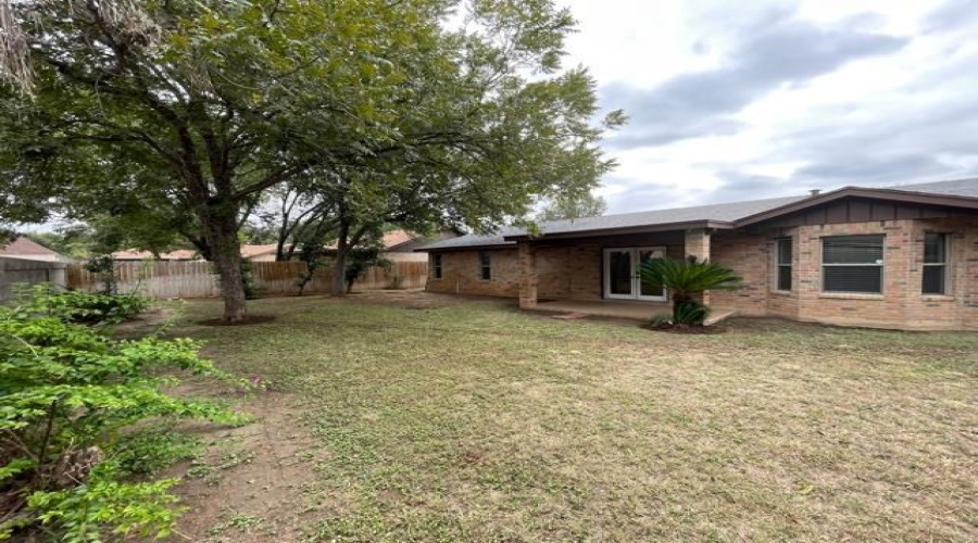 316 Oklahoma St, Laredo, Texas 78041-3136, 3 Bedrooms Bedrooms, 7 Rooms Rooms,2 BathroomsBathrooms,Residential,For Rent,316 Oklahoma St,20263582