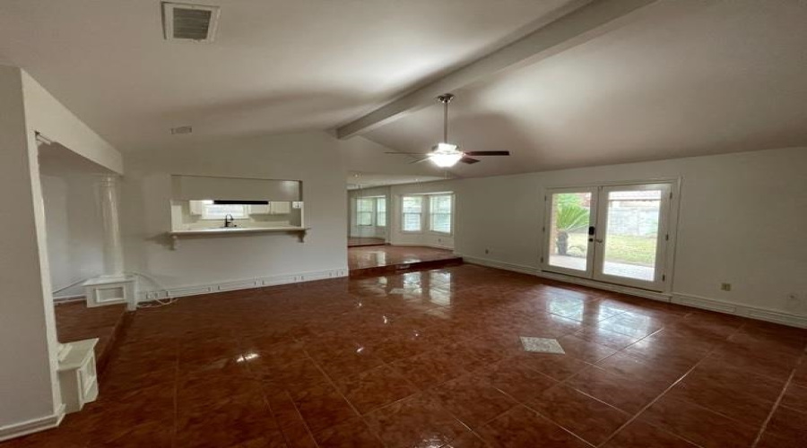 316 Oklahoma St, Laredo, Texas 78041-3136, 3 Bedrooms Bedrooms, 7 Rooms Rooms,2 BathroomsBathrooms,Residential,For Rent,316 Oklahoma St,20263582