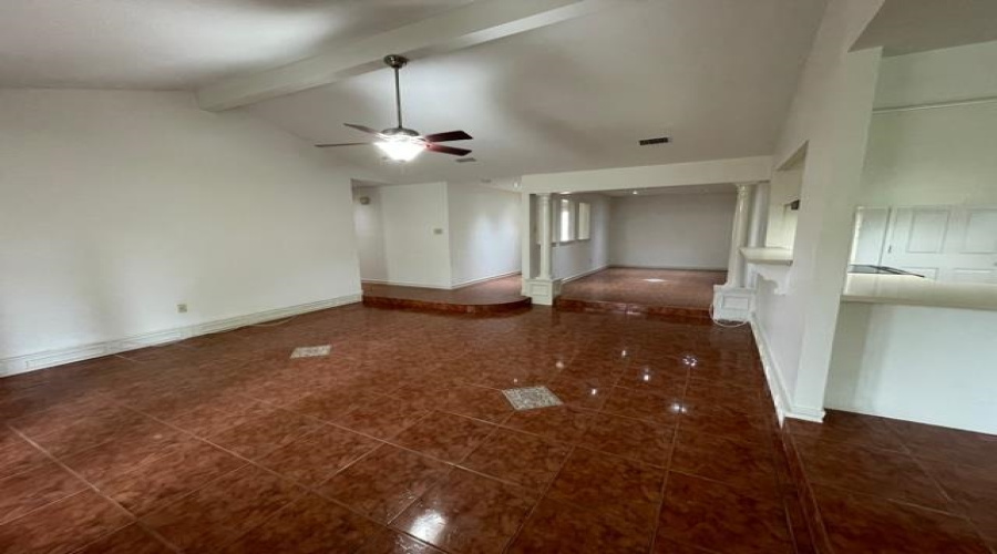 316 Oklahoma St, Laredo, Texas 78041-3136, 3 Bedrooms Bedrooms, 7 Rooms Rooms,2 BathroomsBathrooms,Residential,For Rent,316 Oklahoma St,20263582