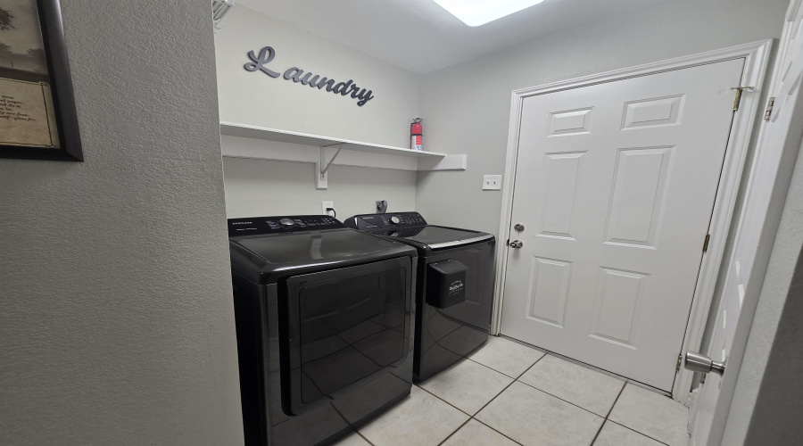 9819 Sweetwind Dr, Laredo, Texas 78045, 4 Bedrooms Bedrooms, 7 Rooms Rooms,2 BathroomsBathrooms,Residential,For Rent,9819 Sweetwind Dr,20263584
