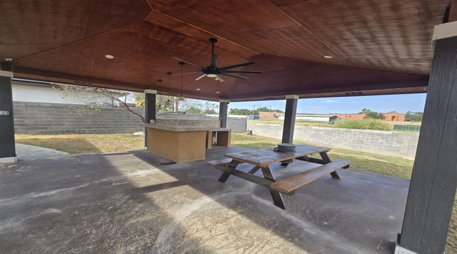 9819 Sweetwind Dr, Laredo, Texas 78045, 4 Bedrooms Bedrooms, 7 Rooms Rooms,2 BathroomsBathrooms,Residential,For Rent,9819 Sweetwind Dr,20263584