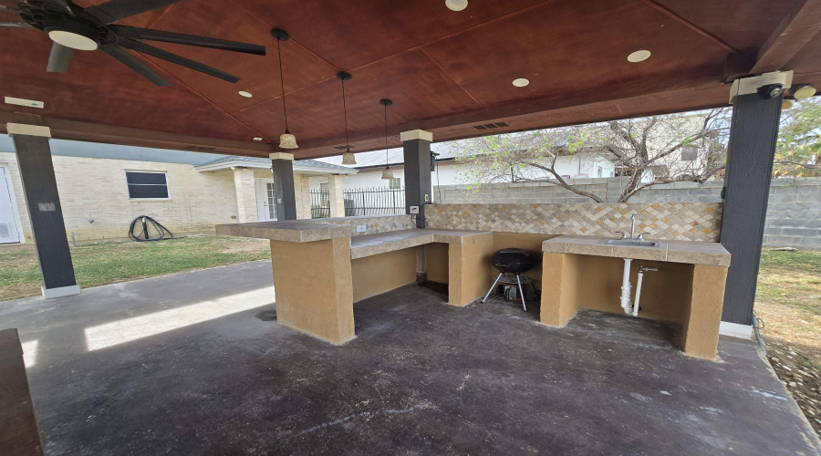 9819 Sweetwind Dr, Laredo, Texas 78045, 4 Bedrooms Bedrooms, 7 Rooms Rooms,2 BathroomsBathrooms,Residential,For Rent,9819 Sweetwind Dr,20263584