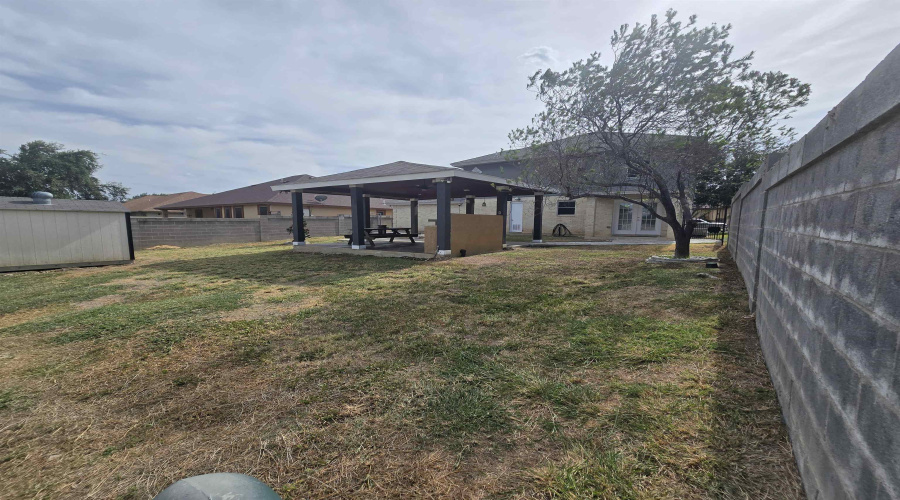 9819 Sweetwind Dr, Laredo, Texas 78045, 4 Bedrooms Bedrooms, 7 Rooms Rooms,2 BathroomsBathrooms,Residential,For Rent,9819 Sweetwind Dr,20263584
