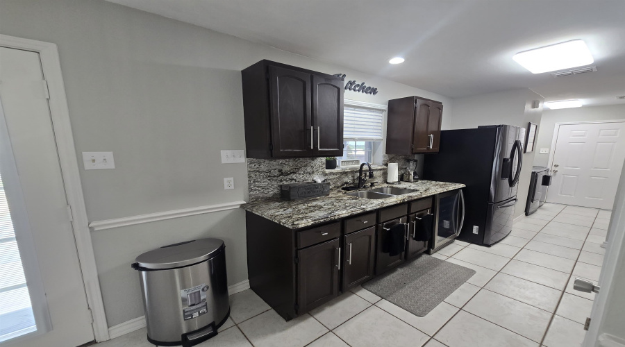9819 Sweetwind Dr, Laredo, Texas 78045, 4 Bedrooms Bedrooms, 7 Rooms Rooms,2 BathroomsBathrooms,Residential,For Rent,9819 Sweetwind Dr,20263584