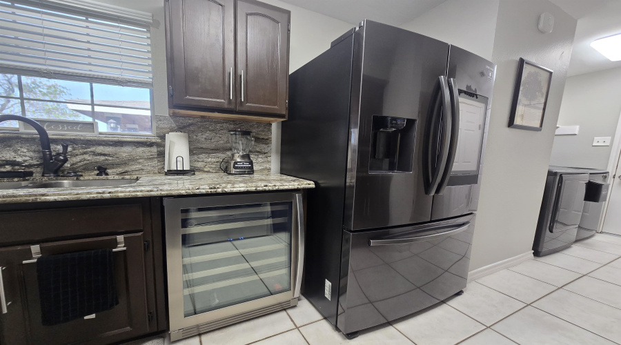 9819 Sweetwind Dr, Laredo, Texas 78045, 4 Bedrooms Bedrooms, 7 Rooms Rooms,2 BathroomsBathrooms,Residential,For Rent,9819 Sweetwind Dr,20263584