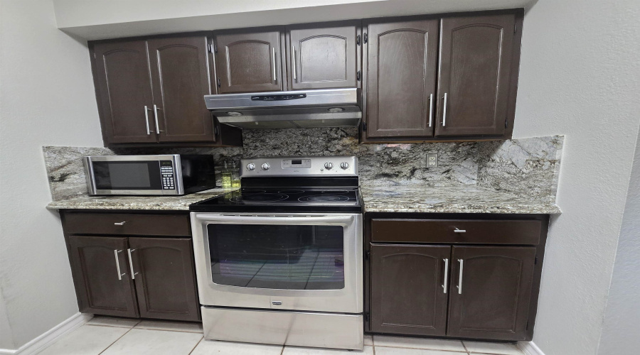 9819 Sweetwind Dr, Laredo, Texas 78045, 4 Bedrooms Bedrooms, 7 Rooms Rooms,2 BathroomsBathrooms,Residential,For Rent,9819 Sweetwind Dr,20263584