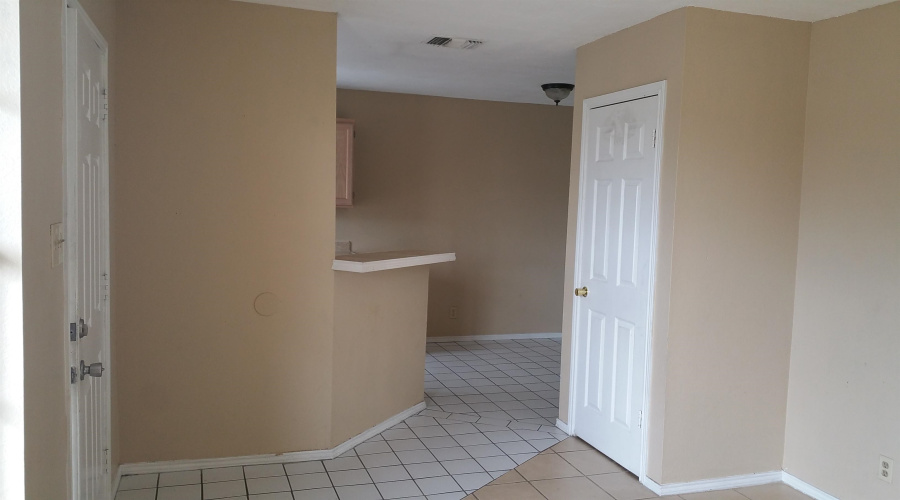 606 Gale St, Laredo, Texas 78041, 2 Bedrooms Bedrooms, 4 Rooms Rooms,1 BathroomBathrooms,Residential,For Rent,606 Gale St,20263596