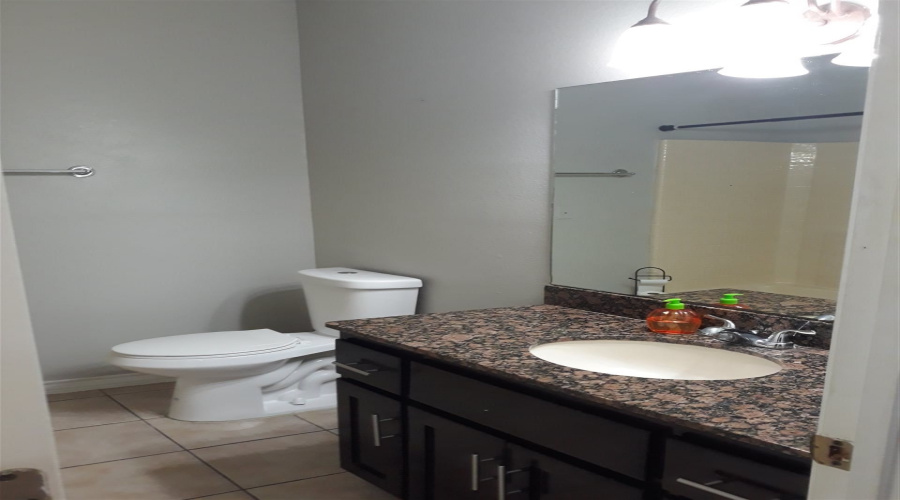 9804 Cantera Ct, Laredo, Texas 78045, 2 Bedrooms Bedrooms, 4 Rooms Rooms,2 BathroomsBathrooms,Residential,For Rent,9804 Cantera Ct,20263597