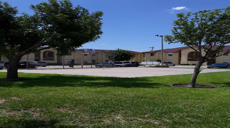 9804 Cantera Ct, Laredo, Texas 78045, 2 Bedrooms Bedrooms, 4 Rooms Rooms,2 BathroomsBathrooms,Residential,For Rent,9804 Cantera Ct,20263597