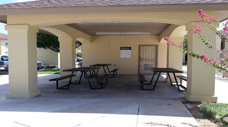 9804 Cantera Ct, Laredo, Texas 78045, 2 Bedrooms Bedrooms, 4 Rooms Rooms,2 BathroomsBathrooms,Residential,For Rent,9804 Cantera Ct,20263597