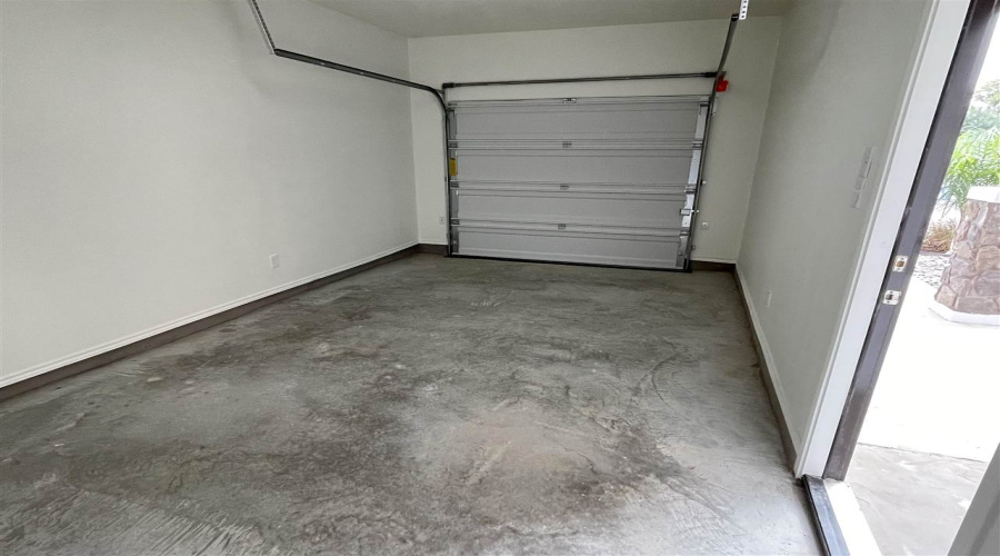 235 Welland Dr., Laredo, Texas 78045, 3 Bedrooms Bedrooms, 5 Rooms Rooms,2 BathroomsBathrooms,Residential,For Rent,235 Welland Dr.,20263598