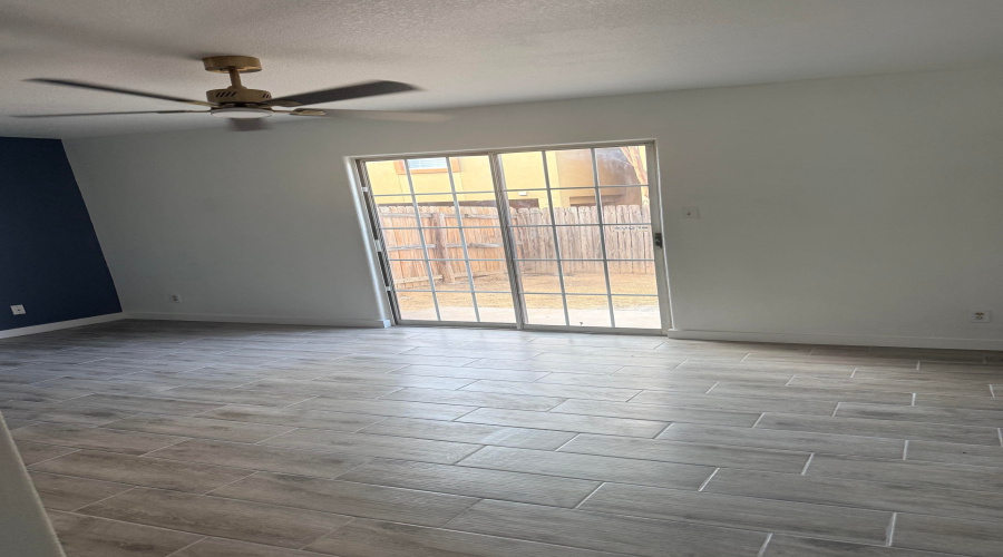 1016 Dicky Lane, Laredo, Texas 78043, 2 Bedrooms Bedrooms, 4 Rooms Rooms,1 BathroomBathrooms,Residential,For Rent,1016 Dicky Lane,20263600