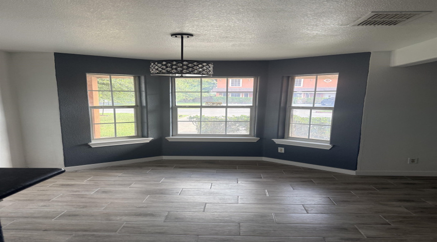 1016 Dicky Lane, Laredo, Texas 78043, 2 Bedrooms Bedrooms, 4 Rooms Rooms,1 BathroomBathrooms,Residential,For Rent,1016 Dicky Lane,20263600