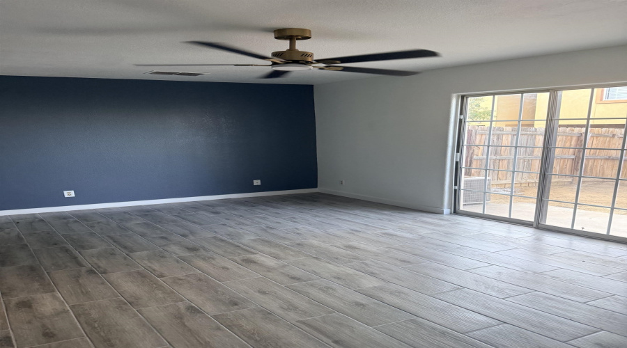 1016 Dicky Lane, Laredo, Texas 78043, 2 Bedrooms Bedrooms, 4 Rooms Rooms,1 BathroomBathrooms,Residential,For Rent,1016 Dicky Lane,20263600