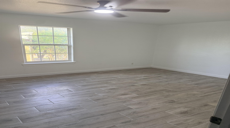 1016 Dicky Lane, Laredo, Texas 78043, 2 Bedrooms Bedrooms, 4 Rooms Rooms,1 BathroomBathrooms,Residential,For Rent,1016 Dicky Lane,20263600