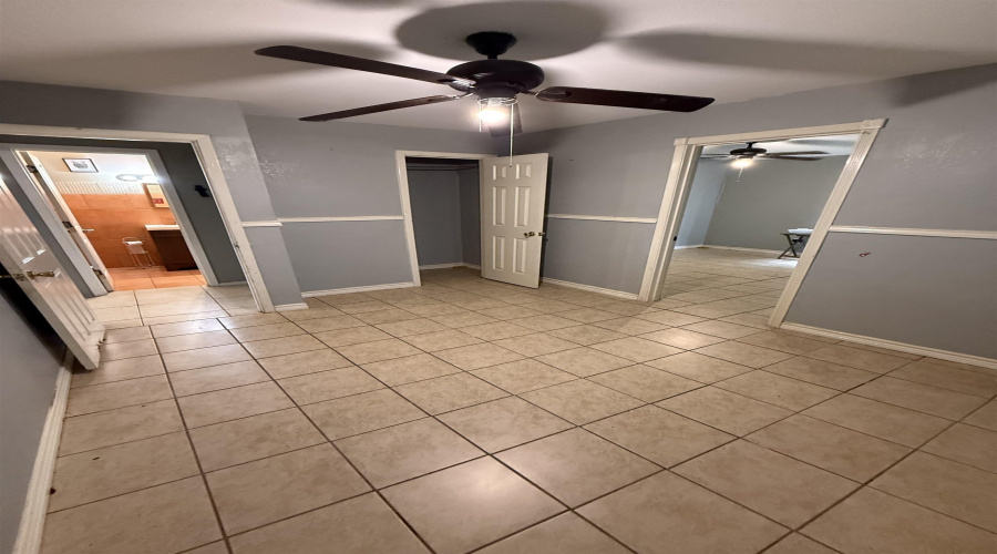 2917 Boulanger St, Laredo, Texas 78043, 2 Bedrooms Bedrooms, 4 Rooms Rooms,1 BathroomBathrooms,Residential,For Sale,2917 Boulanger St,20263601