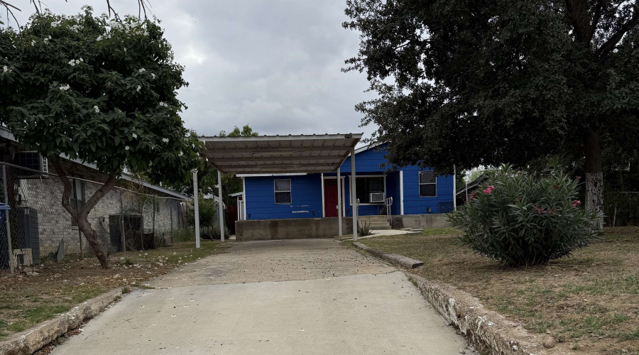 2917 Boulanger St, Laredo, Texas 78043, 2 Bedrooms Bedrooms, 4 Rooms Rooms,1 BathroomBathrooms,Residential,For Sale,2917 Boulanger St,20263601