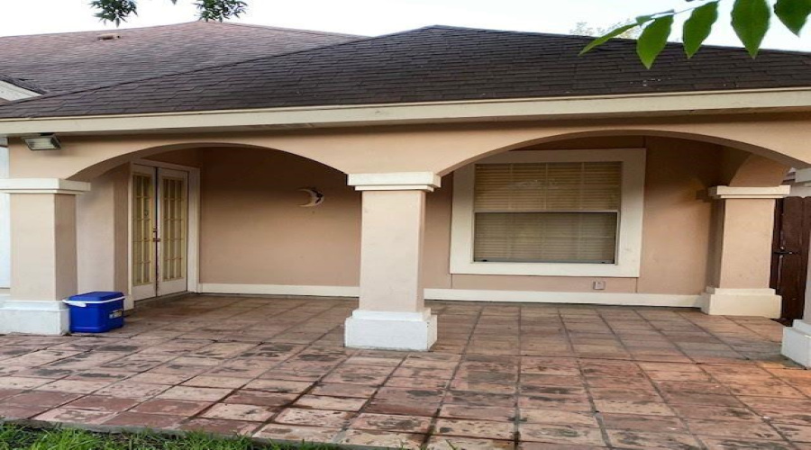 1804 Whitewood Dr, Laredo, Texas 78045, 3 Bedrooms Bedrooms, 7 Rooms Rooms,2 BathroomsBathrooms,Residential,For Rent,1804 Whitewood Dr,20263603