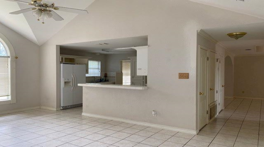 1804 Whitewood Dr, Laredo, Texas 78045, 3 Bedrooms Bedrooms, 7 Rooms Rooms,2 BathroomsBathrooms,Residential,For Rent,1804 Whitewood Dr,20263603