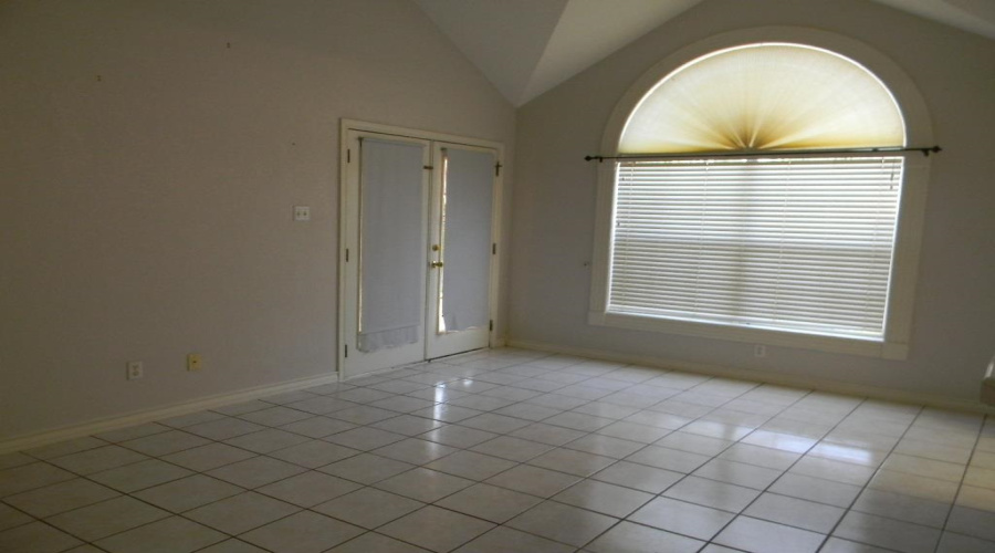 1804 Whitewood Dr, Laredo, Texas 78045, 3 Bedrooms Bedrooms, 7 Rooms Rooms,2 BathroomsBathrooms,Residential,For Rent,1804 Whitewood Dr,20263603