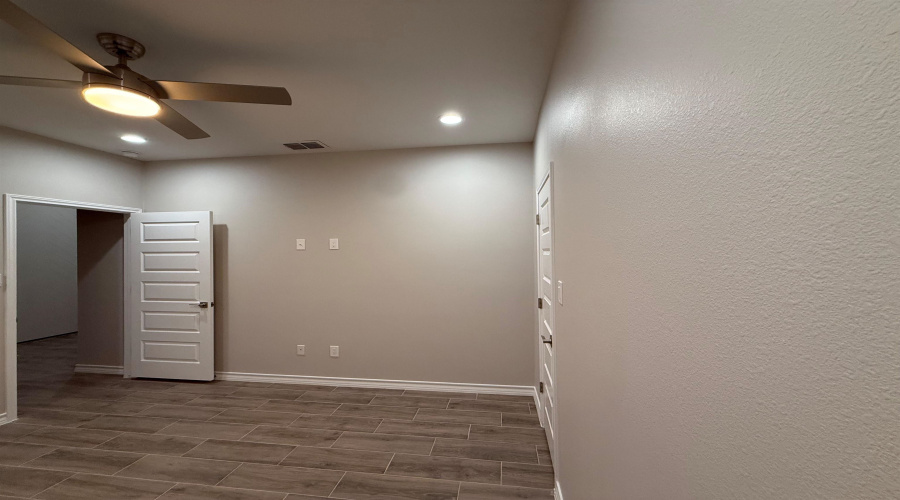2711 Corsican Ln., Laredo, Texas 78046, 4 Bedrooms Bedrooms, 7 Rooms Rooms,2 BathroomsBathrooms,Residential,For Sale,2711 Corsican Ln.,20263604