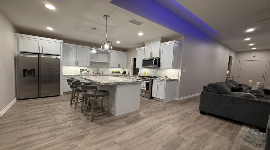 2711 Corsican Ln., Laredo, Texas 78046, 4 Bedrooms Bedrooms, 7 Rooms Rooms,2 BathroomsBathrooms,Residential,For Sale,2711 Corsican Ln.,20263604