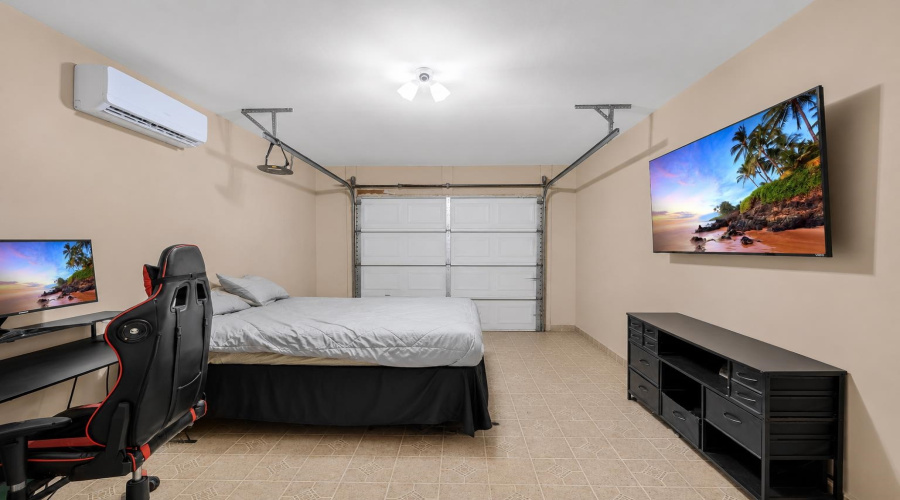3243 Saint Kathryn Lp, Laredo, Texas 78046, 3 Bedrooms Bedrooms, 5 Rooms Rooms,2 BathroomsBathrooms,Residential,For Sale,3243 Saint Kathryn Lp,20263605