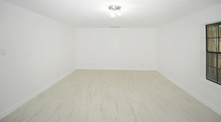 113 Idaho St, LAREDO, Texas 78041, 3 Bedrooms Bedrooms, 7 Rooms Rooms,2 BathroomsBathrooms,Residential,For Sale,113 Idaho St,20263608