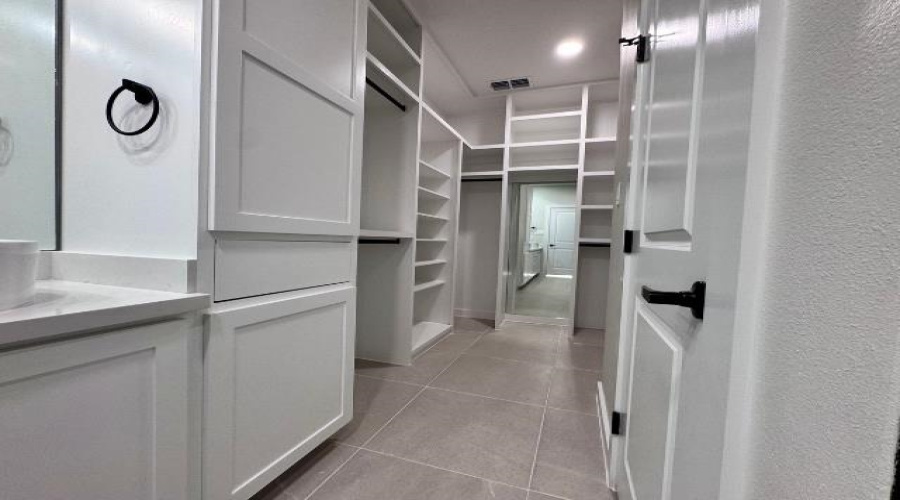 1634 Curriculum Ct., Laredo, Texas 78046, 3 Bedrooms Bedrooms, 6 Rooms Rooms,2 BathroomsBathrooms,Residential,For Sale,1634 Curriculum Ct.,20263609