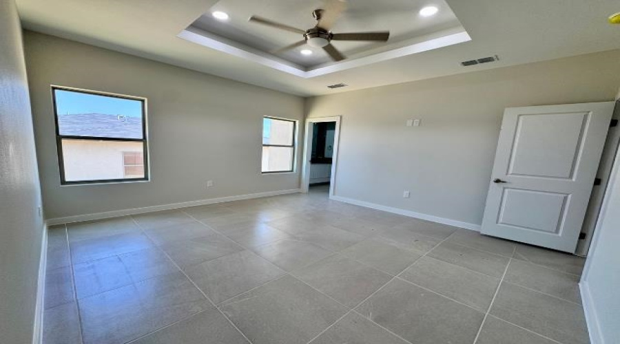 1201 Noyola Loop, Laredo, Texas 78046, 4 Bedrooms Bedrooms, 6 Rooms Rooms,2 BathroomsBathrooms,Residential,For Sale,1201 Noyola Loop,20263610