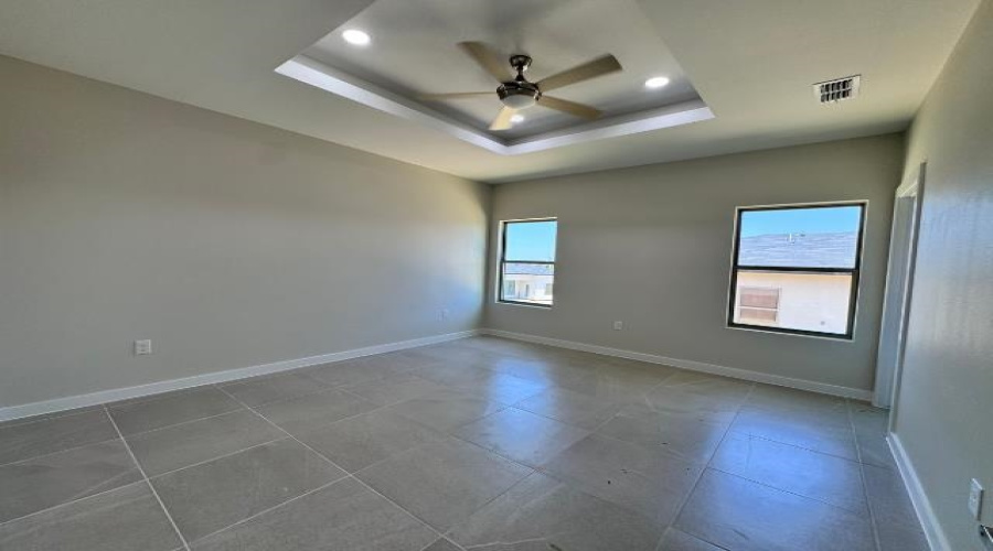 1201 Noyola Loop, Laredo, Texas 78046, 4 Bedrooms Bedrooms, 6 Rooms Rooms,2 BathroomsBathrooms,Residential,For Sale,1201 Noyola Loop,20263610