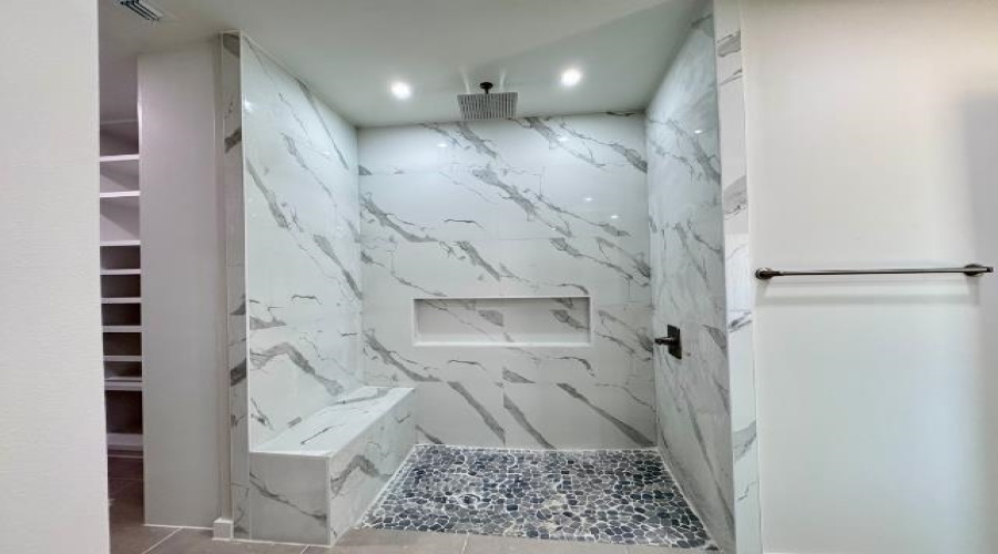 1201 Noyola Loop, Laredo, Texas 78046, 4 Bedrooms Bedrooms, 6 Rooms Rooms,2 BathroomsBathrooms,Residential,For Sale,1201 Noyola Loop,20263610