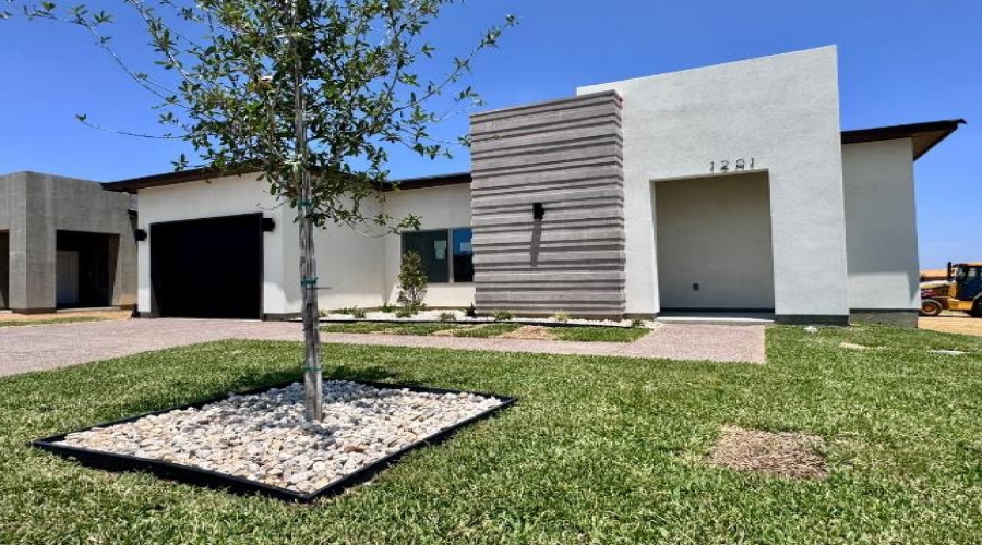 1201 Noyola Loop, Laredo, Texas 78046, 4 Bedrooms Bedrooms, 6 Rooms Rooms,2 BathroomsBathrooms,Residential,For Sale,1201 Noyola Loop,20263610