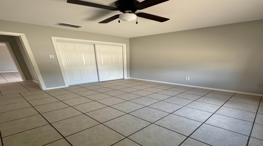 2203 Los Pinos Dr, Laredo, Texas 78046, 3 Bedrooms Bedrooms, 5 Rooms Rooms,2 BathroomsBathrooms,Residential,For Sale,2203 Los Pinos Dr,20263611
