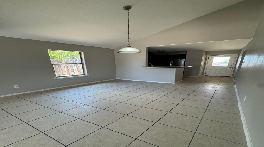 2203 Los Pinos Dr, Laredo, Texas 78046, 3 Bedrooms Bedrooms, 5 Rooms Rooms,2 BathroomsBathrooms,Residential,For Sale,2203 Los Pinos Dr,20263611