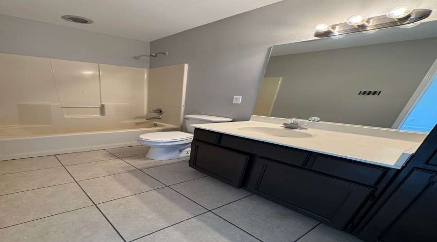 2203 Los Pinos Dr, Laredo, Texas 78046, 3 Bedrooms Bedrooms, 5 Rooms Rooms,2 BathroomsBathrooms,Residential,For Sale,2203 Los Pinos Dr,20263611