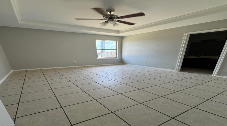 2203 Los Pinos Dr, Laredo, Texas 78046, 3 Bedrooms Bedrooms, 5 Rooms Rooms,2 BathroomsBathrooms,Residential,For Sale,2203 Los Pinos Dr,20263611