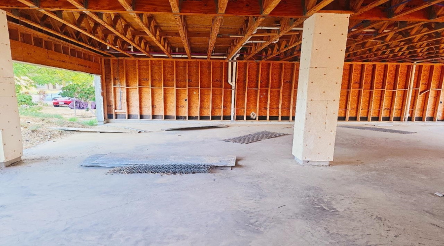 2414 E Frost St, LAREDO, Texas 78043, 3 Bedrooms Bedrooms, 6 Rooms Rooms,2 BathroomsBathrooms,Residential,For Sale,2414 E Frost St,20263612