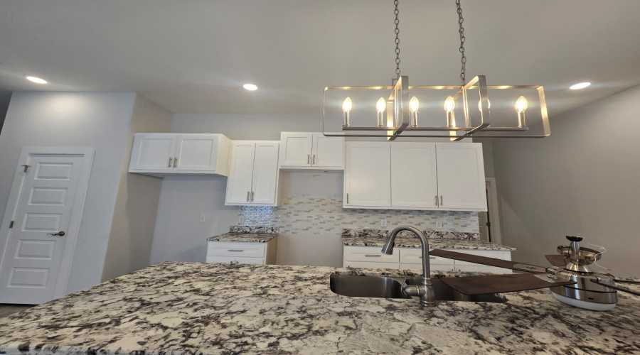 1611 Coba Dr., Laredo, Texas 78046, 4 Bedrooms Bedrooms, 7 Rooms Rooms,2 BathroomsBathrooms,Residential,For Rent,1611 Coba Dr.,20263616