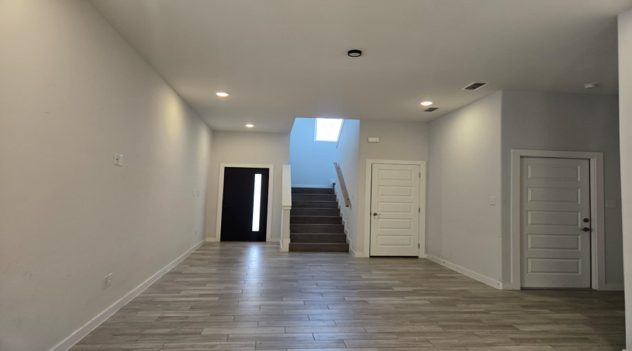 1611 Coba Dr., Laredo, Texas 78046, 4 Bedrooms Bedrooms, 7 Rooms Rooms,2 BathroomsBathrooms,Residential,For Rent,1611 Coba Dr.,20263616