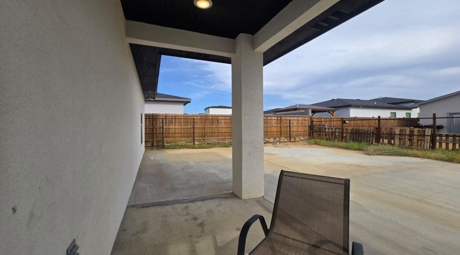 1611 Coba Dr., Laredo, Texas 78046, 4 Bedrooms Bedrooms, 7 Rooms Rooms,2 BathroomsBathrooms,Residential,For Rent,1611 Coba Dr.,20263616