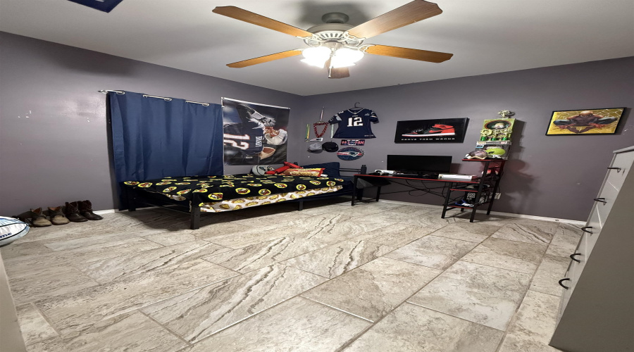 5741 St. Joan of Arc Lp., laredo, Texas 78046-6995, 4 Bedrooms Bedrooms, 6 Rooms Rooms,2 BathroomsBathrooms,Residential,For Sale,5741 St. Joan of Arc Lp.,20263617