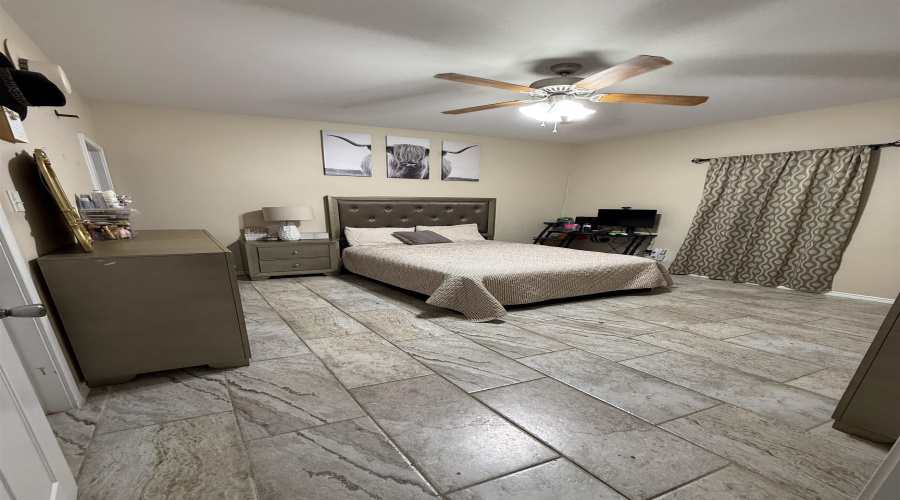 5741 St. Joan of Arc Lp., laredo, Texas 78046-6995, 4 Bedrooms Bedrooms, 6 Rooms Rooms,2 BathroomsBathrooms,Residential,For Sale,5741 St. Joan of Arc Lp.,20263617