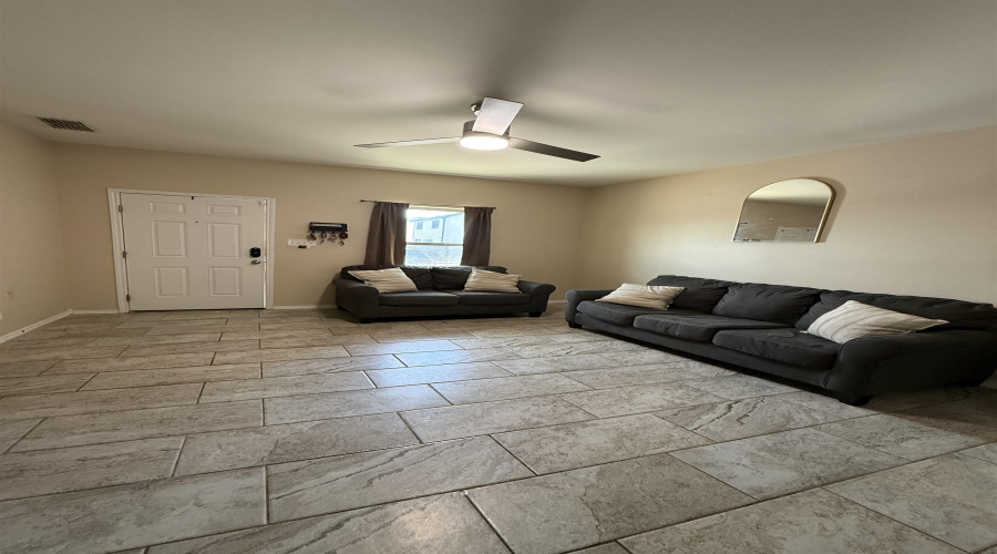 5741 St. Joan of Arc Lp., laredo, Texas 78046-6995, 4 Bedrooms Bedrooms, 6 Rooms Rooms,2 BathroomsBathrooms,Residential,For Sale,5741 St. Joan of Arc Lp.,20263617