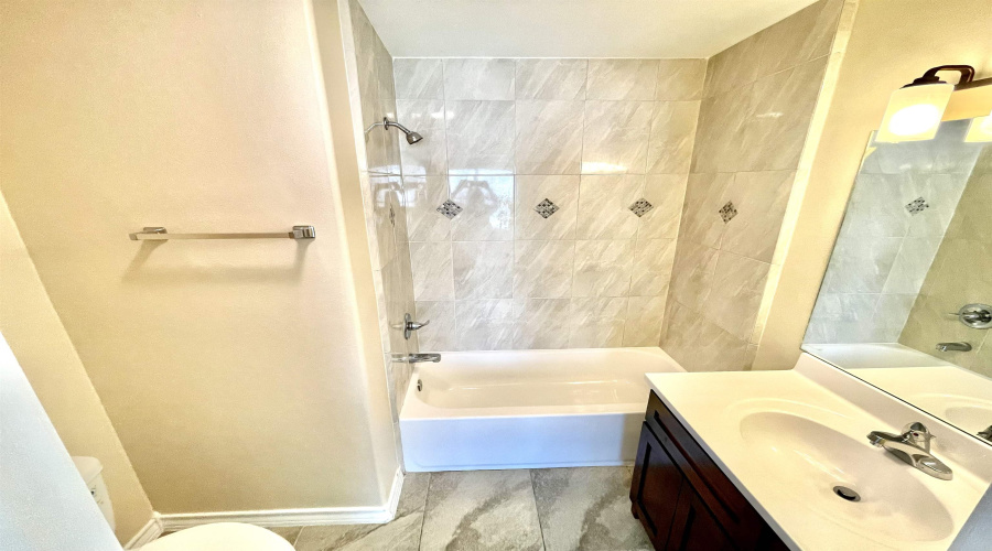 4246 Dorel Dr, Laredo, Texas 78043, 2 Bedrooms Bedrooms, 5 Rooms Rooms,2 BathroomsBathrooms,Residential,For Rent,4246 Dorel Dr,20263618